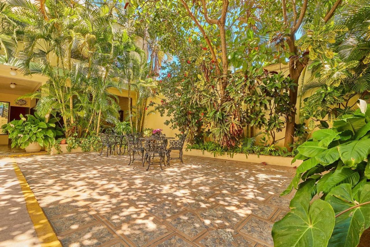 Hotel Posada San Rafael Барра-де-Навидад Экстерьер фото